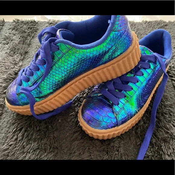 Beautiful retro sneakers for women size 7 - Picture 1 of 5